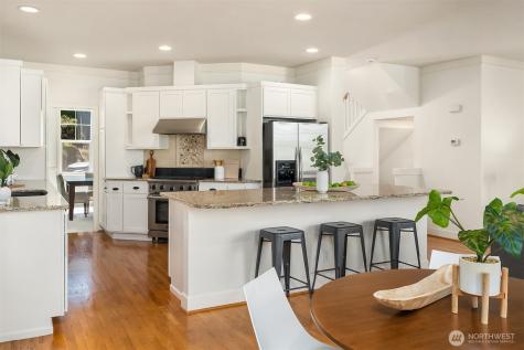 1578 NE Iris Street Issaquah WA 98029