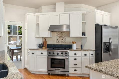 1578 NE Iris Street Issaquah WA 98029
