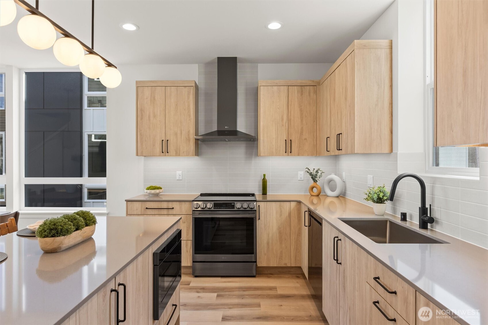 813 NW 63rd Street Seattle WA 98107