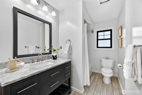 5311 Beach Drive SW Seattle WA 98136