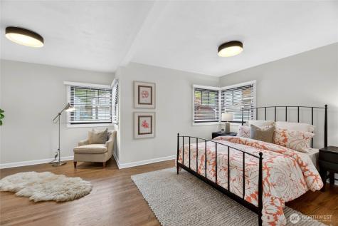5311 Beach Drive SW Seattle WA 98136