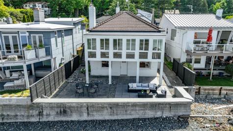 5311 Beach Drive SW Seattle WA 98136