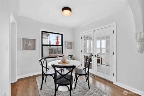 5311 Beach Drive SW Seattle WA 98136