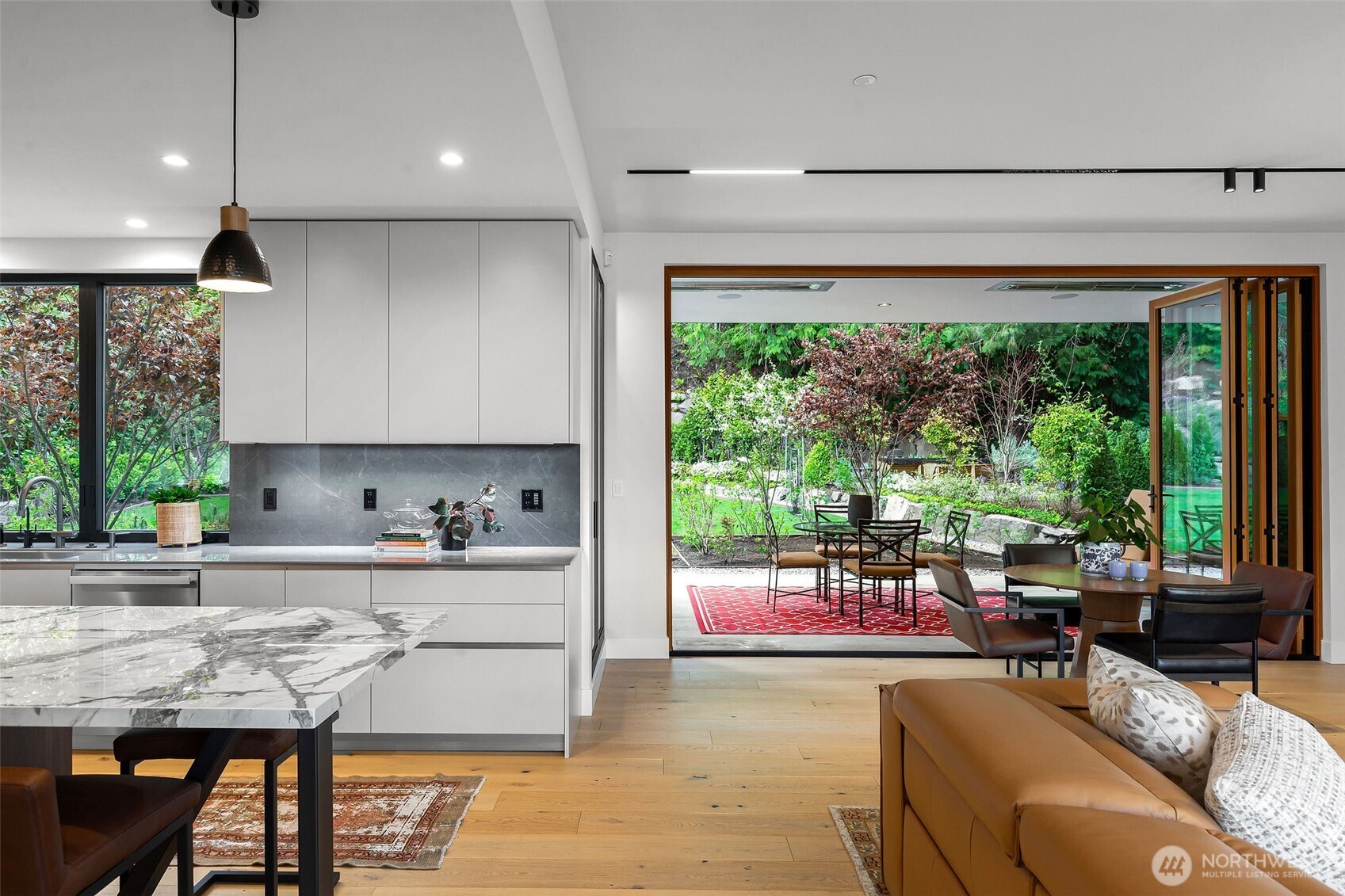 9818 SE 42nd Place Mercer Island WA 98040