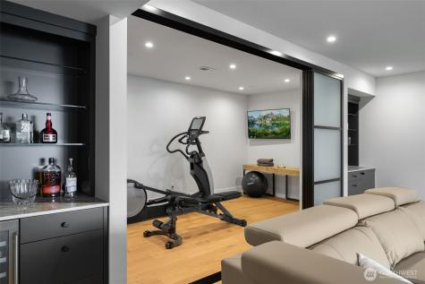 9818 SE 42nd Place Mercer Island WA 98040