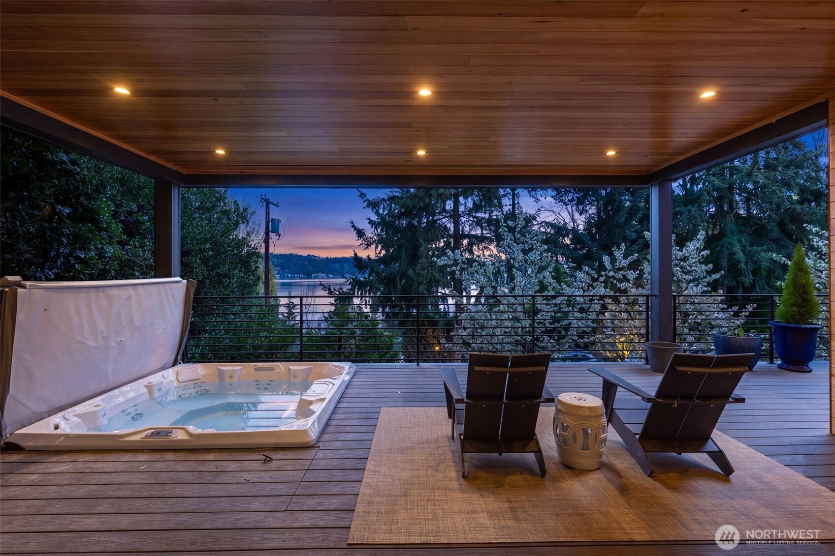 9818 SE 42nd Place Mercer Island WA 98040