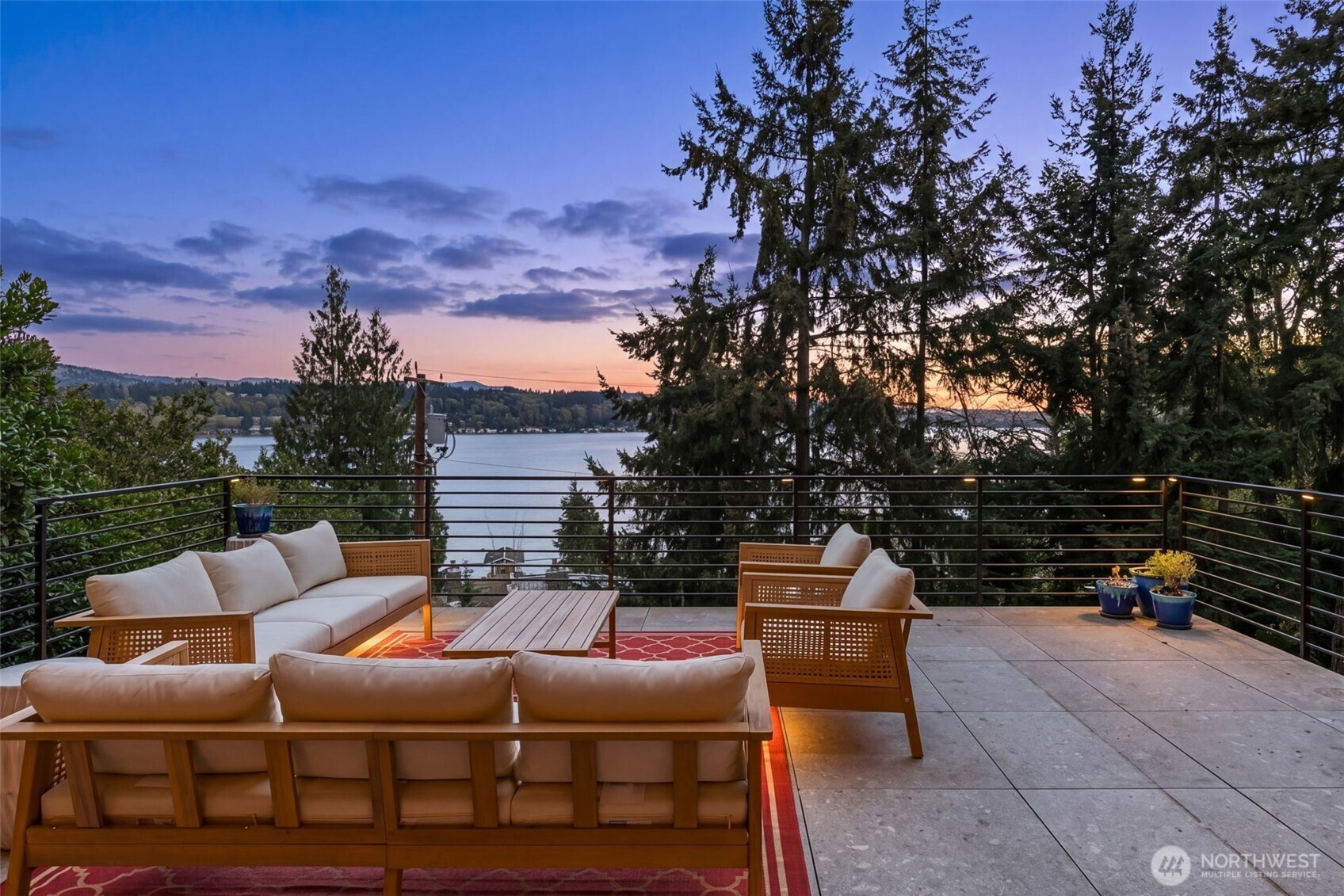 9818 SE 42nd Place Mercer Island WA 98040