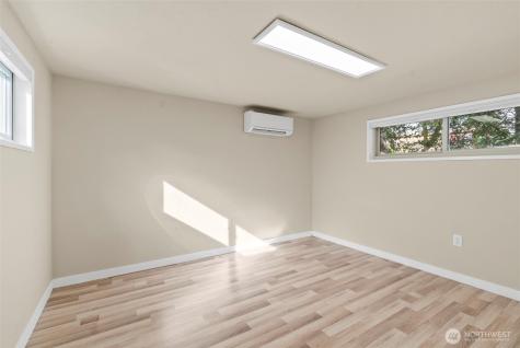 3012 SW 102nd Street Seattle WA 98146