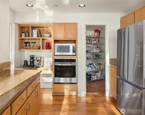 7515 SE 76th Street Mercer Island WA 98040