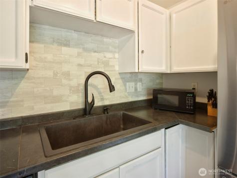 1733 Foxtail Circle Woodland WA 98674