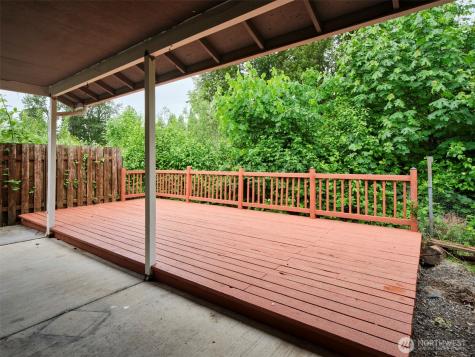 1733 Foxtail Circle Woodland WA 98674