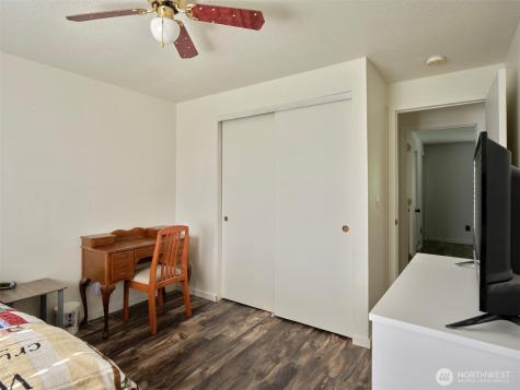 1733 Foxtail Circle Woodland WA 98674