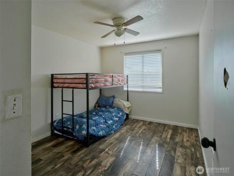 1733 Foxtail Circle Woodland WA 98674