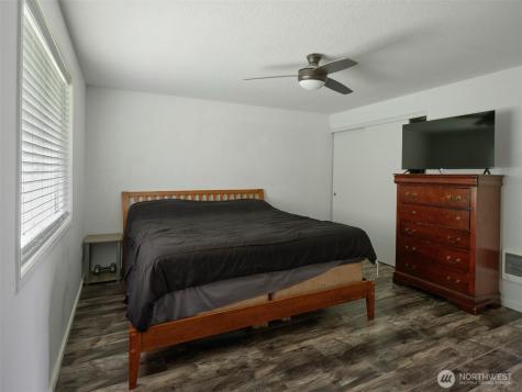 1733 Foxtail Circle Woodland WA 98674