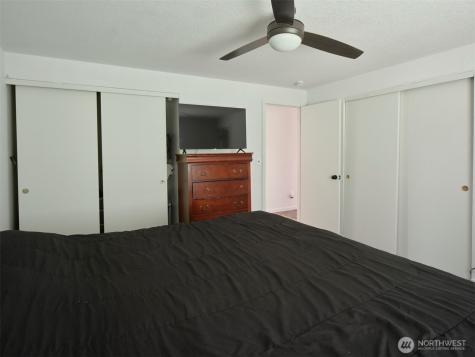 1733 Foxtail Circle Woodland WA 98674