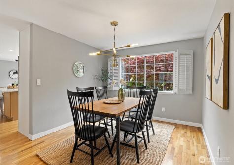 9226 Matthews Avenue NE Seattle WA 98115