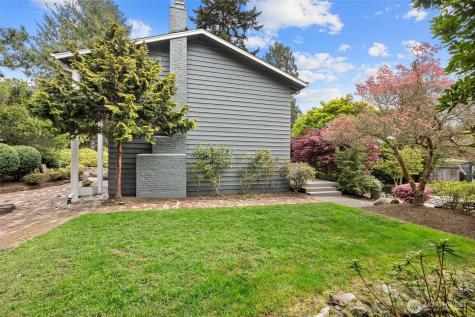 9226 Matthews Avenue NE Seattle WA 98115