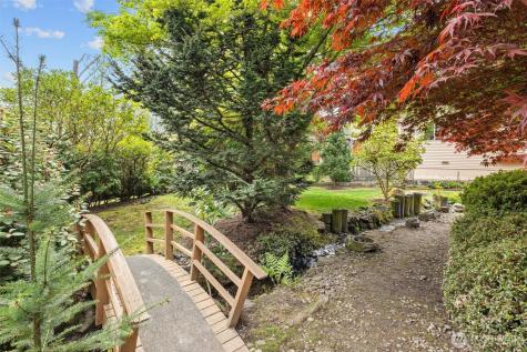 9226 Matthews Avenue NE Seattle WA 98115