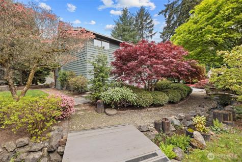 9226 Matthews Avenue NE Seattle WA 98115