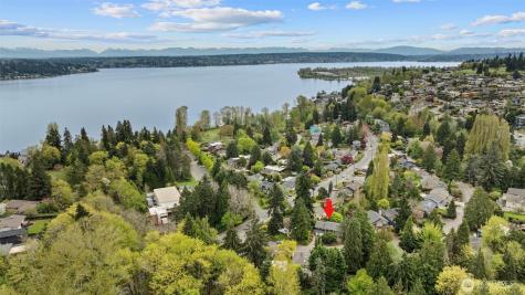 9226 Matthews Avenue NE Seattle WA 98115