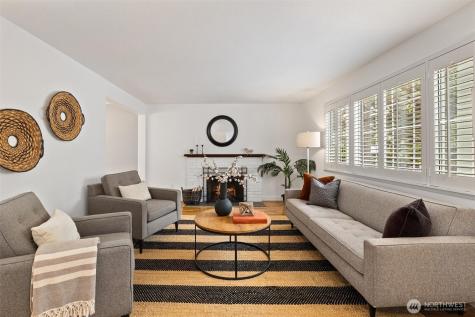 9226 Matthews Avenue NE Seattle WA 98115