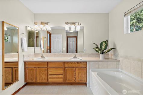 24104 231st Place SE Maple Valley WA 98038