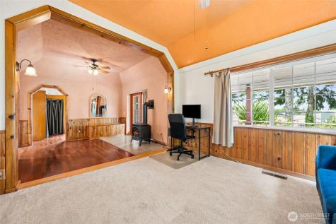 636 Water Street South Bend WA 98586