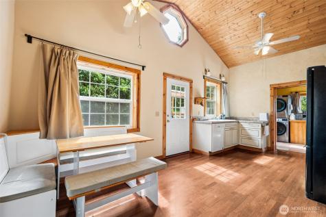 636 Water Street South Bend WA 98586