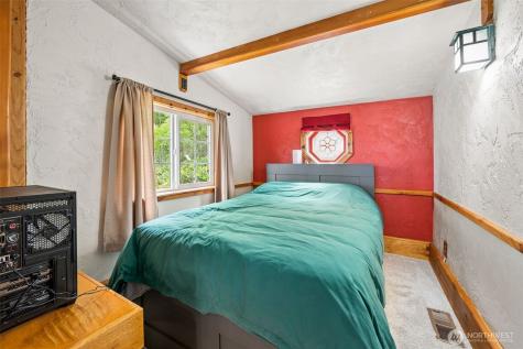 636 Water Street South Bend WA 98586
