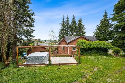 636 Water Street South Bend WA 98586