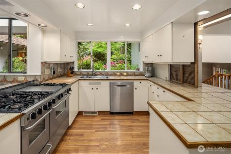 114 NW Highland Drive Shoreline WA 98177