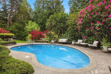 114 NW Highland Drive Shoreline WA 98177