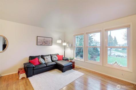 929 224th Avenue NE Sammamish WA 98074