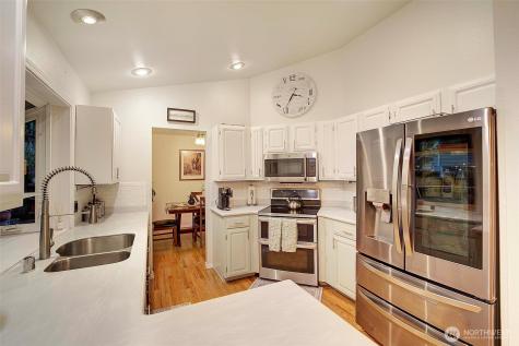 929 224th Avenue NE Sammamish WA 98074