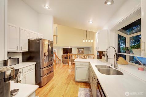 929 224th Avenue NE Sammamish WA 98074