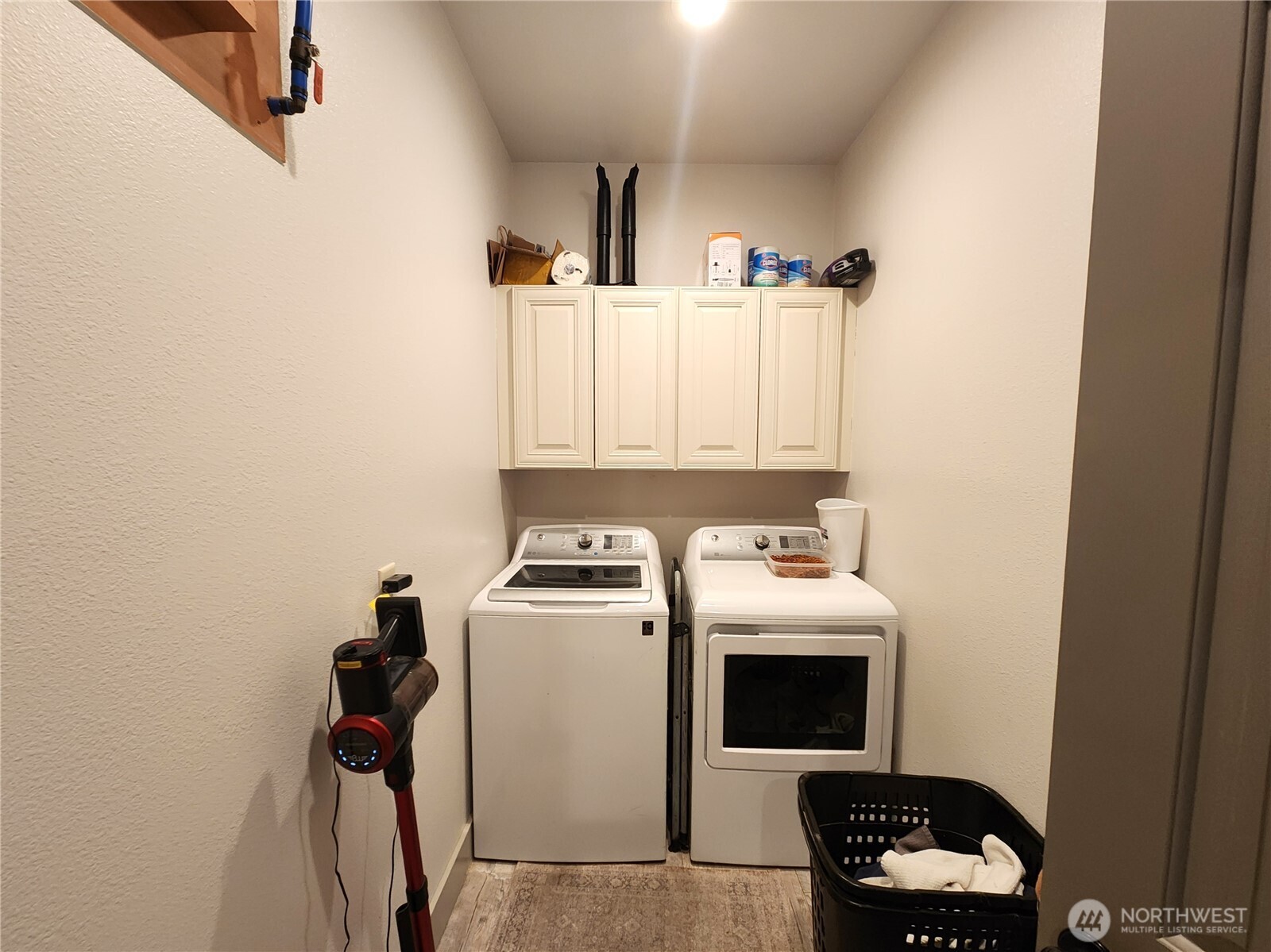 1054 Lower Madison Republic WA 99166