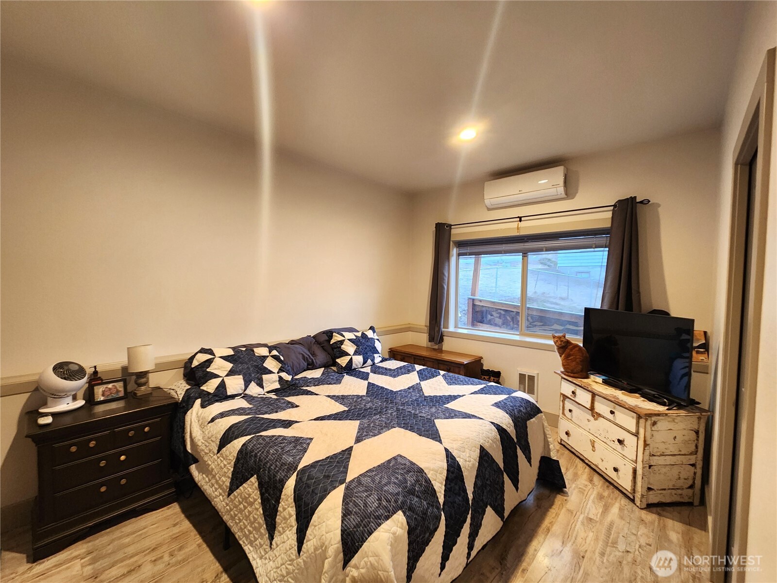1054 Lower Madison Republic WA 99166