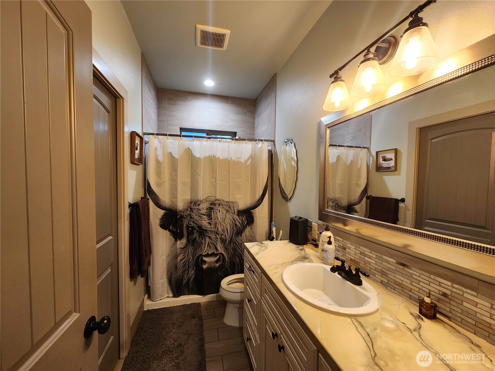1054 Lower Madison Republic WA 99166