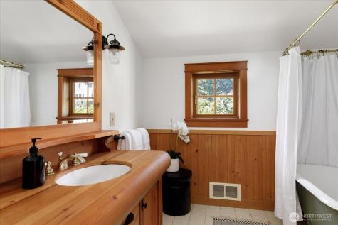195 Perry Drive Coupeville WA 98239