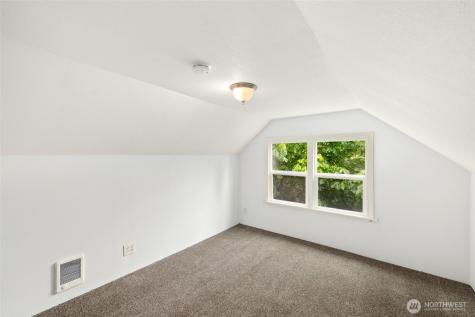 11513 Jovita Blvd E Edgewood WA 98372
