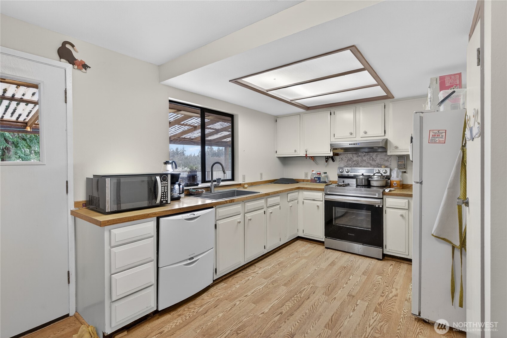 596 Forrest Way Camano Island WA 98282