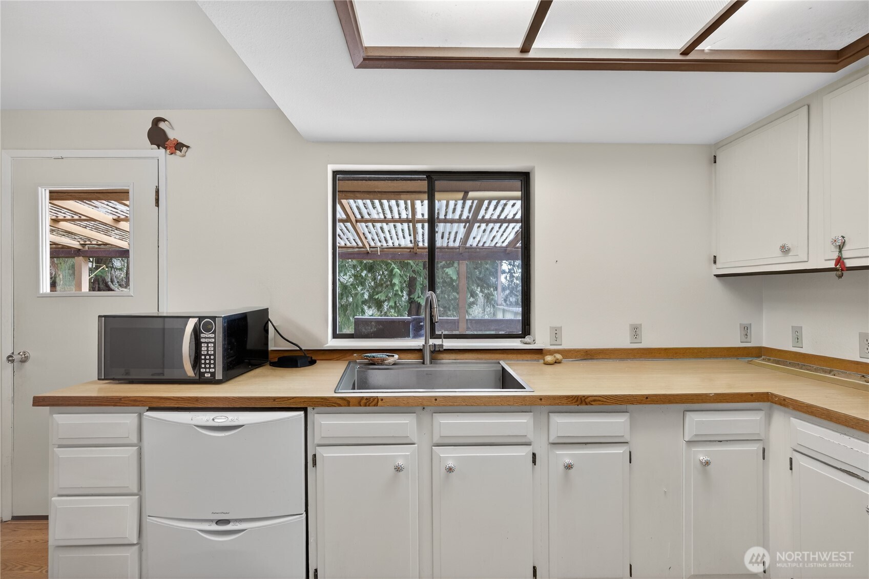 596 Forrest Way Camano Island WA 98282