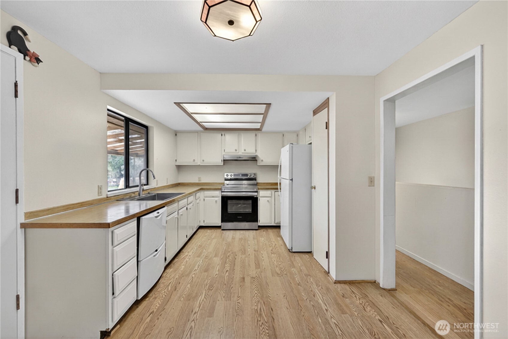 596 Forrest Way Camano Island WA 98282