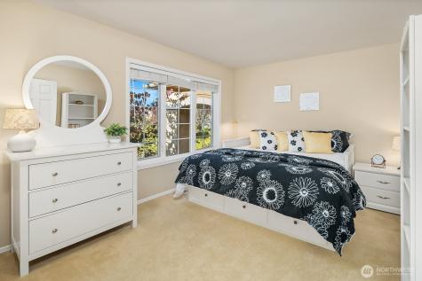 27131 SE 25th Place Sammamish WA 98075