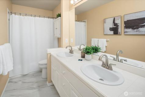 27131 SE 25th Place Sammamish WA 98075