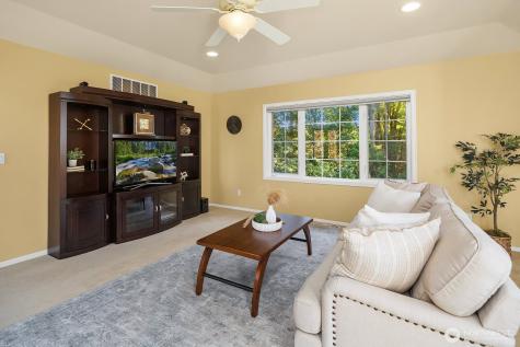 27131 SE 25th Place Sammamish WA 98075