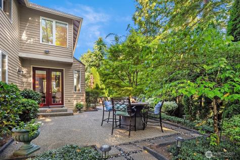 27131 SE 25th Place Sammamish WA 98075
