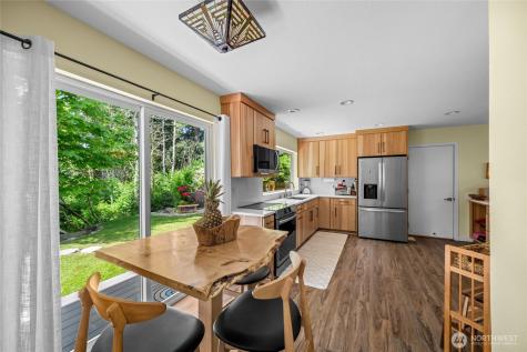 1311 Clearbrook Drive Bellingham WA 98229
