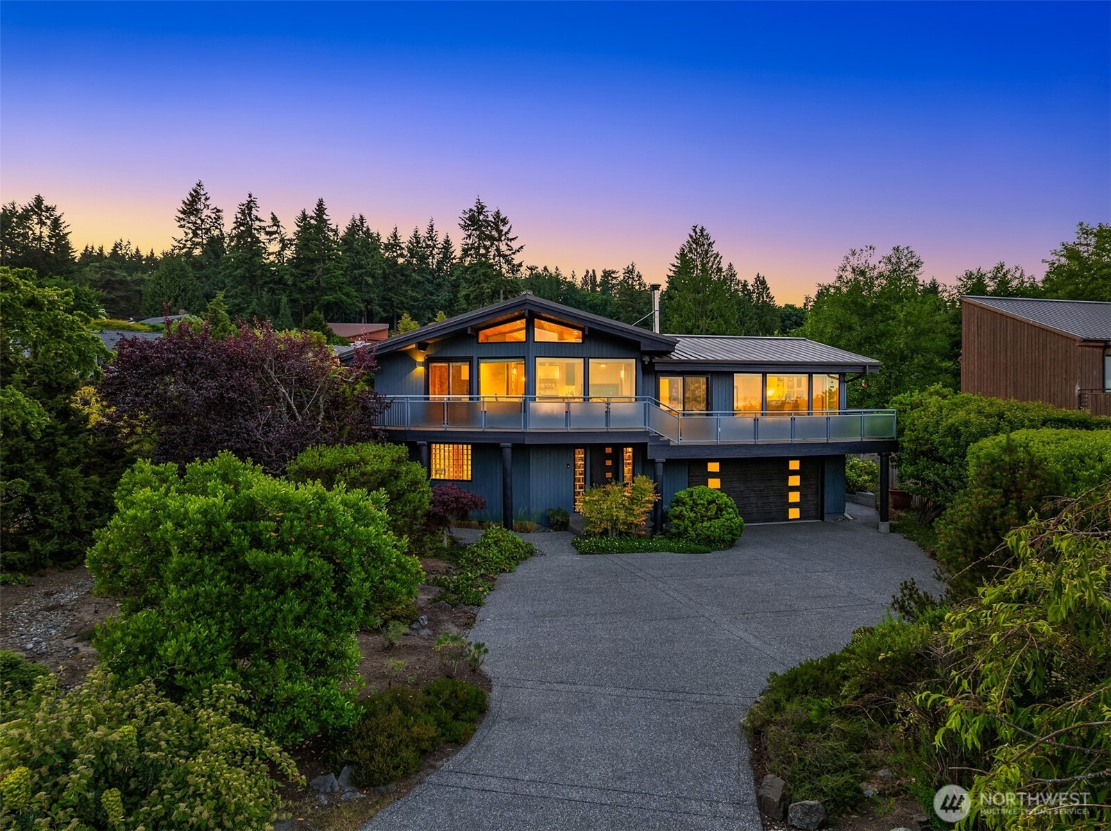 9882 Manitou Beach Drive NE Bainbridge Island WA 98110