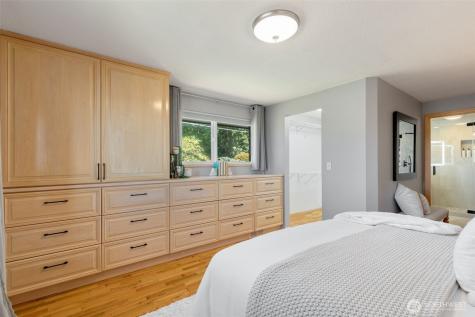2112 Browns Point Boulevard Tacoma WA 98422